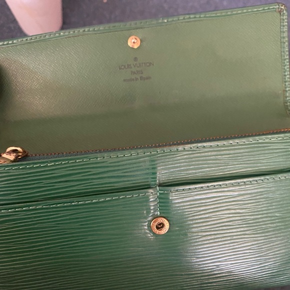Louis Vuttion Green Epi leather Sarah wallet - Picture 5 of 14